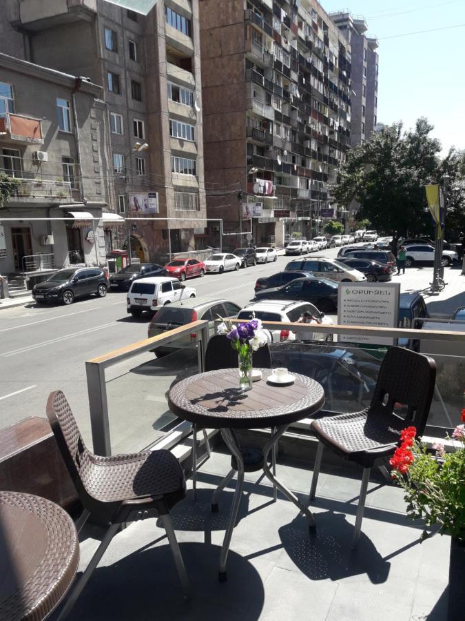 Bonjour Boutique Hotel Yerevan Exterior photo